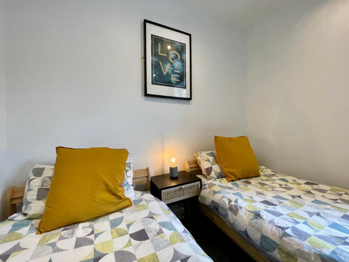 6 Person Apartment In City Centre 卡迪夫 外观 照片