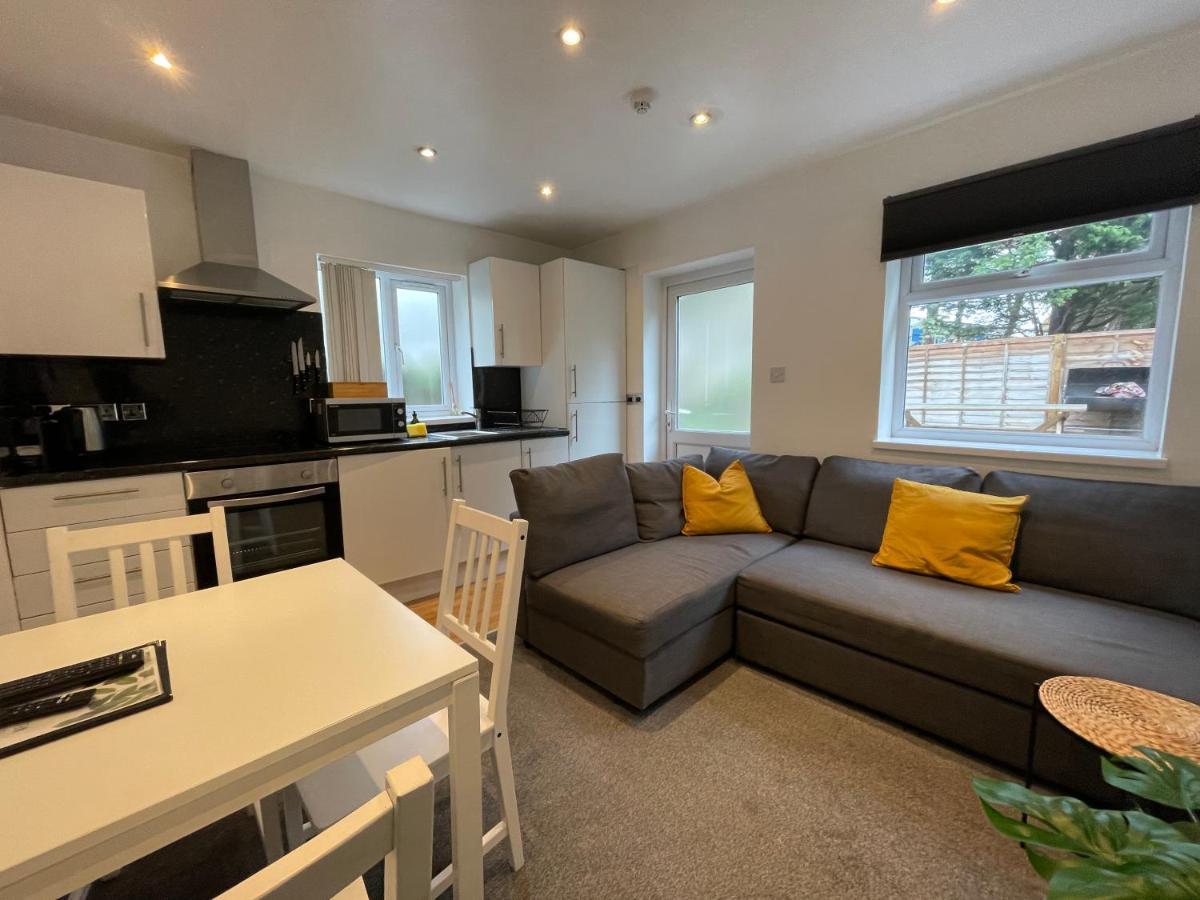 6 Person Apartment In City Centre 卡迪夫 外观 照片