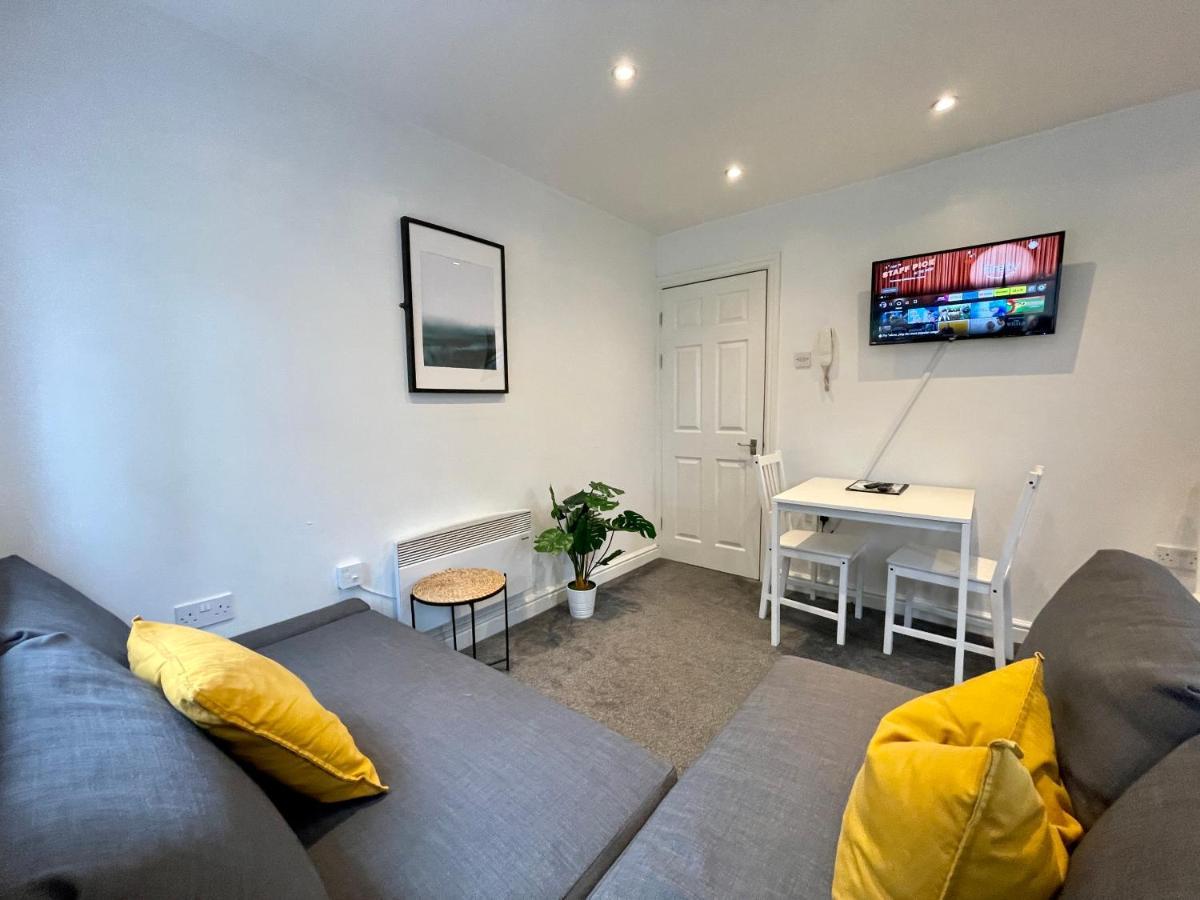 6 Person Apartment In City Centre 卡迪夫 外观 照片
