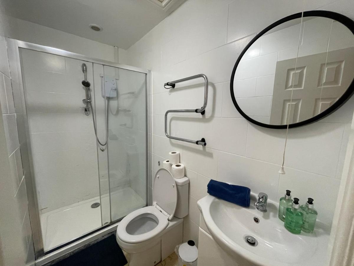 6 Person Apartment In City Centre 卡迪夫 外观 照片