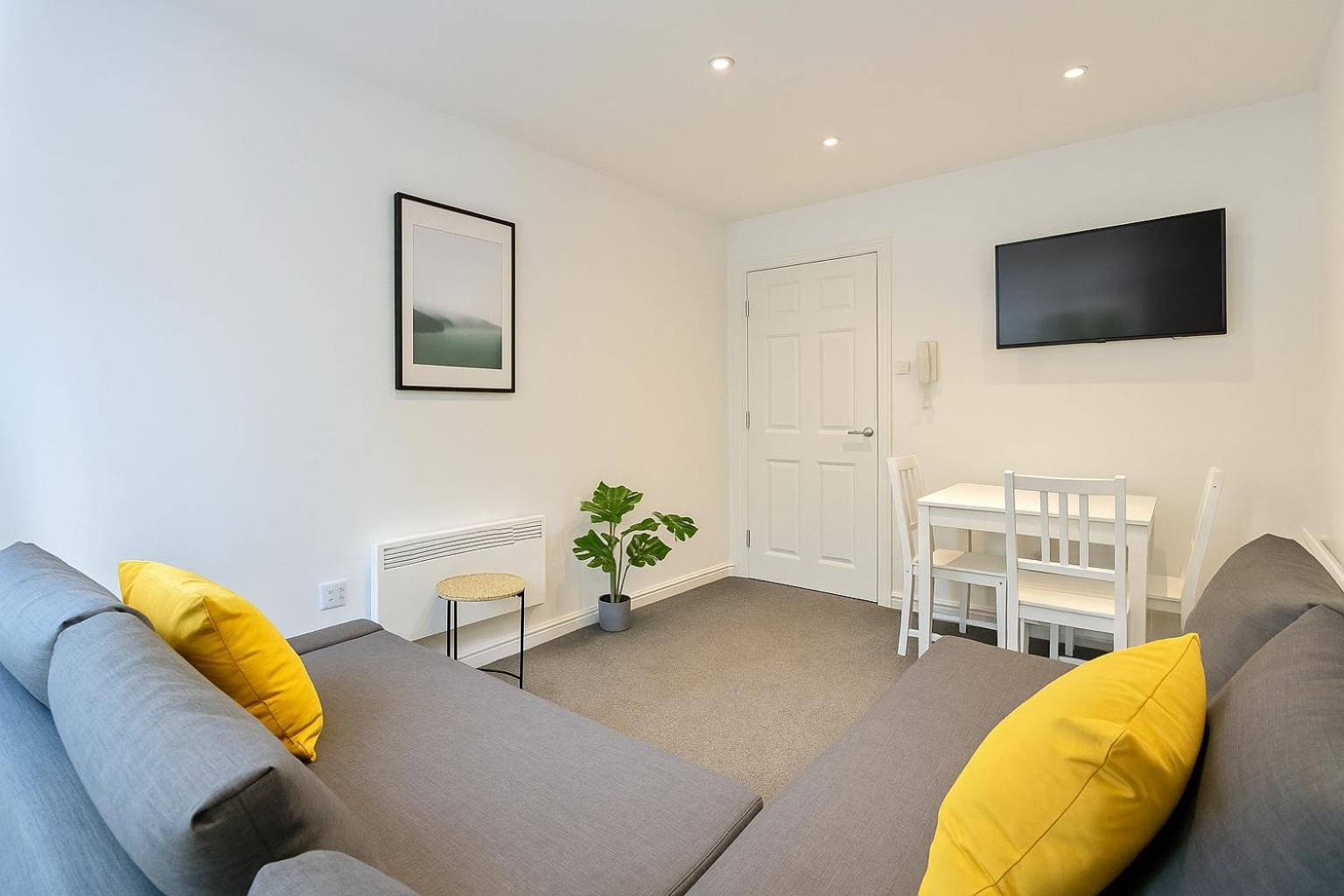 6 Person Apartment In City Centre 卡迪夫 外观 照片